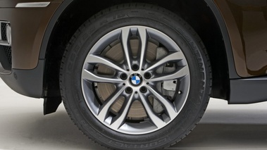 BMW X6 2012 - Marron - détail, jante
