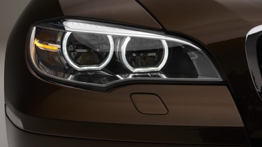 BMW X6 2012 - Marron - détail, phare avant