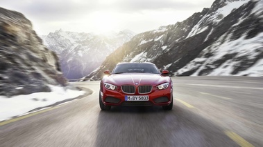 BMW Zagato Coupé rouge face avant travelling