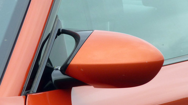 Essai BMW Série 1 M Coupé - orange - détail, rétroviseur
