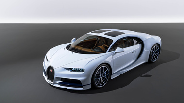 Bugatti Chiron SkyView blanc 3/4 avant gauche