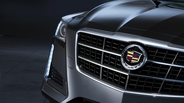 Cadillac CTS MY2014 anthracite calandre