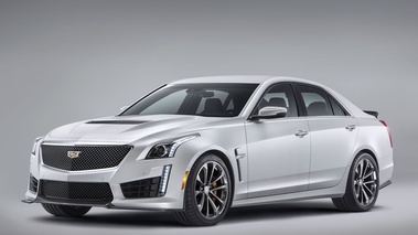 Cadillac CTS-V 2015 - Blanche + Carbon - 3/4 avant gauche