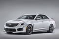 Cadillac CTS-V 2015 - Blanche + Carbon - 3/4 avant gauche