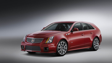 Cadillac CTS-V Wagon rouge 3/4 avant gauche