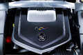 Cadillac CTS-V Wagon rouge moteur