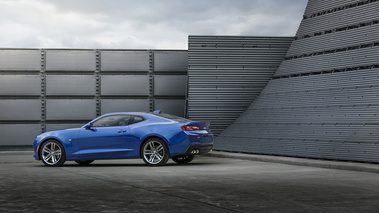 Chevrolet Camaro 2015 - Bleue - profil gauche