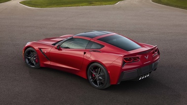 Chevrolet Corvette C7 Stingray rouge 3/4 arrière gauche vue de haut