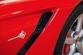 Chevrolet Corvette C7 Stingray rouge logo aile avant