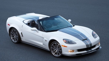 Corvette 427 Cabrio Collector Edition - Arctic White - 3/4 avant supérieur droit