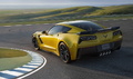 Corvette Z06 2014 - jaune -  3/4 avant gauche dynamique 3/4 arrière gauche dynamique