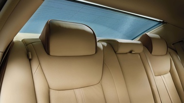 Chrysler 300C Luxury Series sièges arrière