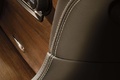 Chrysler 300C Luxury Series surpiqûres debout
