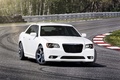 Chrysler 300C SRT-8 blanc 3/4 avant droit 3