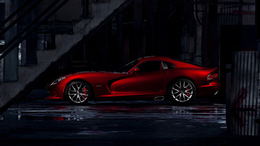 SRT Viper GTS 2013 - rouge - profil gauche