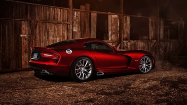 SRT Viper GTS rouge 3/4 arrière droit