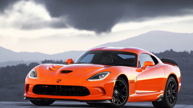 SRT Viper Time Attack - orange - 3/4 avant gauche