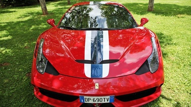 Ferrari 458 Speciale rouge face avant 2