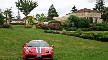 Ferrari 458 Speciale rouge face avant 3