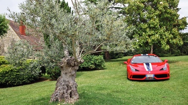 Ferrari 458 Speciale rouge face avant 4