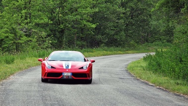 Ferrari 458 Speciale rouge face avant 6