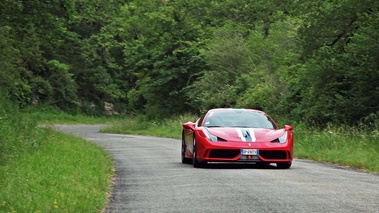 Ferrari 458 Speciale rouge face avant 7