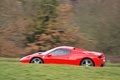 Ferrari 458 Spider rouge 3/4 arrière gauche fermé filé