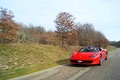 Ferrari 458 Spider rouge 3/4 avant gauche travelling 2