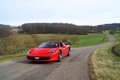 Ferrari 458 Spider rouge 3/4 avant gauche travelling 5