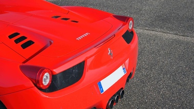 Ferrari 458 Spider rouge capot moteur