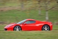 Ferrari 458 Spider rouge fermé filé