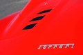 Ferrari 458 Spider rouge logo capot moteur
