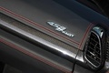 Ferrari 458 Spider rouge logo tableau de bord