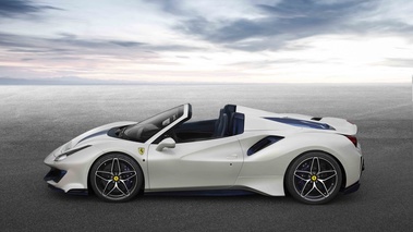 Ferrari 488 Pista Spider blanc/bleu profil