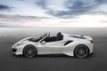 Ferrari 488 Pista Spider blanc/bleu profil