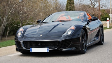 Ferrari 599 SA Aperta noir 3/4 avant gauche travelling 2