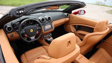 Ferrari California MY2012 rouge intérieur