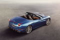 Ferrari California T - bleue - 3/4 arrière droit supérieur