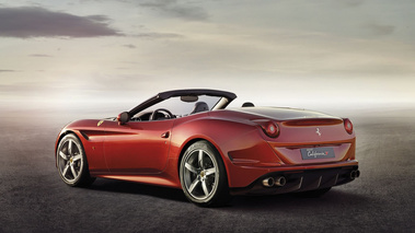 Ferrari California T - rouge - 3/4 arrière gauche