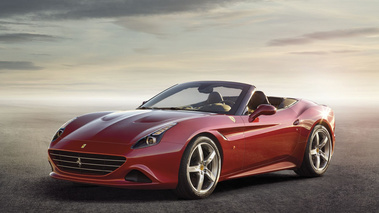 Ferrari California T - rouge - 3/4 avant gauche