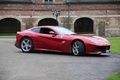 Ferrari F12 Berlinetta rouge 3/4 avant droit 2