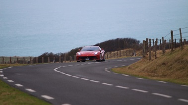 Ferrari F12 Berlinetta rouge 3/4 avant gauche 2