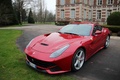 Ferrari F12 Berlinetta rouge 3/4 avant gauche 6