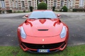 Ferrari F12 Berlinetta rouge face avant 2