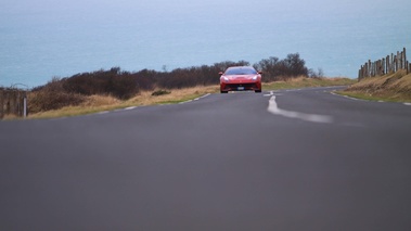 Ferrari F12 Berlinetta rouge face avant 6