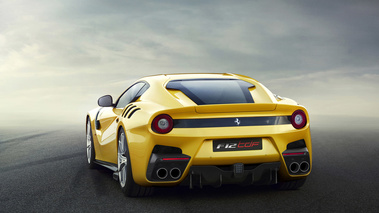 Ferrari F12 TDF jaune 3/4 arrière gauche