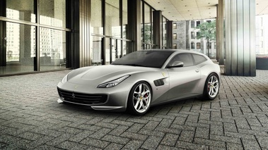 Ferrari GTC/4 Lusso T gris 3/4 avant gauche