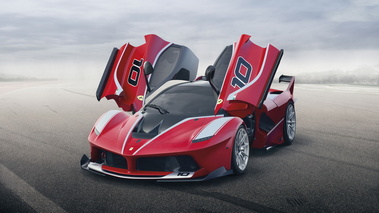 Ferrari LaFerrari FXX K - Rouge - 3/4 avant gauche portes ouvertes