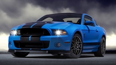 Ford Mustang MY2013 - Shelby GT500 bleue - 3/4 avant gauche