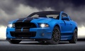 Ford Mustang MY2013 - Shelby GT500 bleue - 3/4 avant gauche